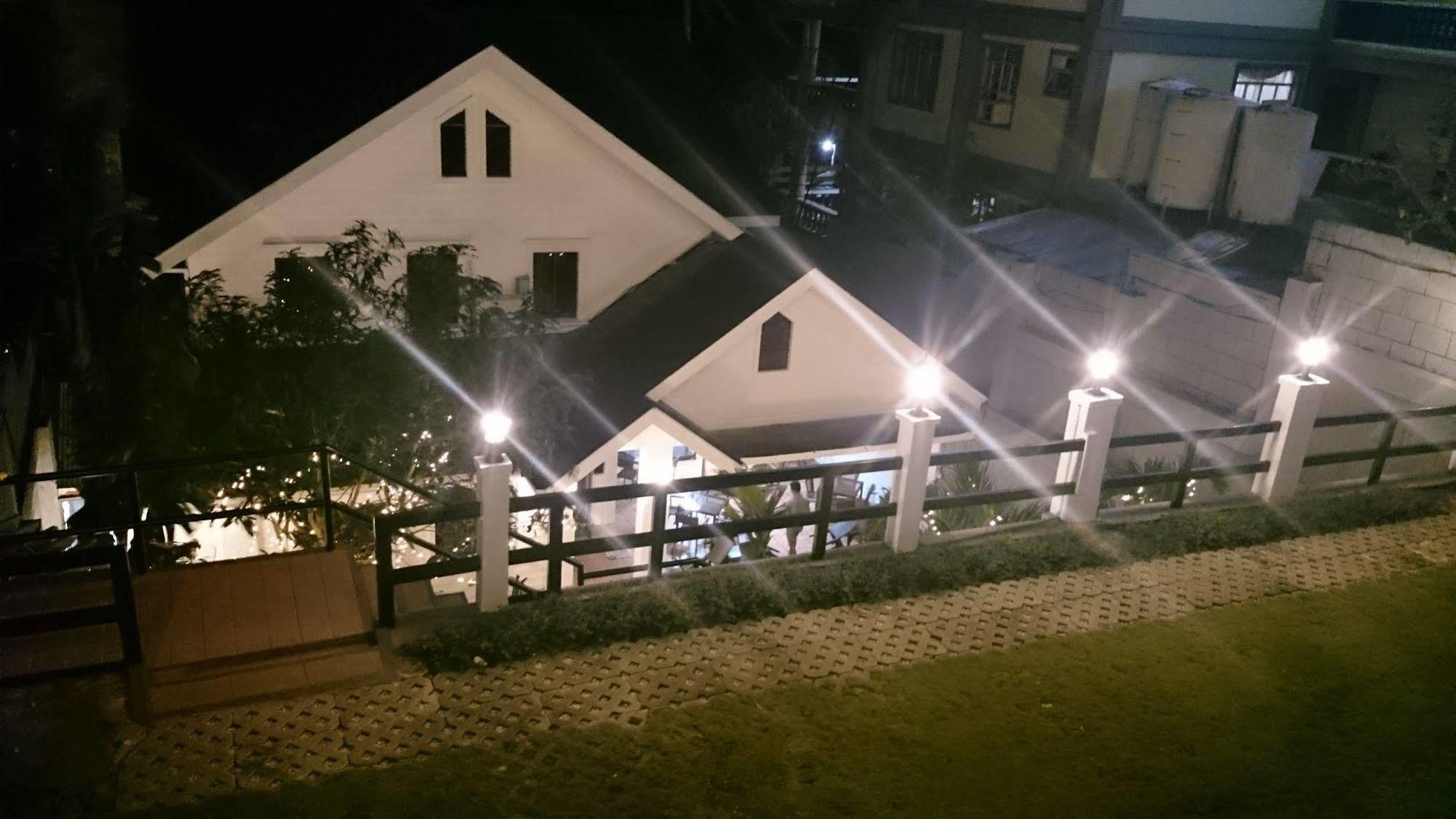 Chateau Beatrice Tagaytay City Dış mekan fotoğraf